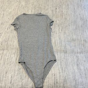 Go Jane bodysuit short sleeve grey size small